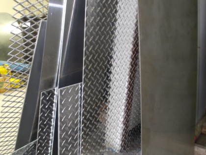 Aluminum and Stainless Steel Sheets